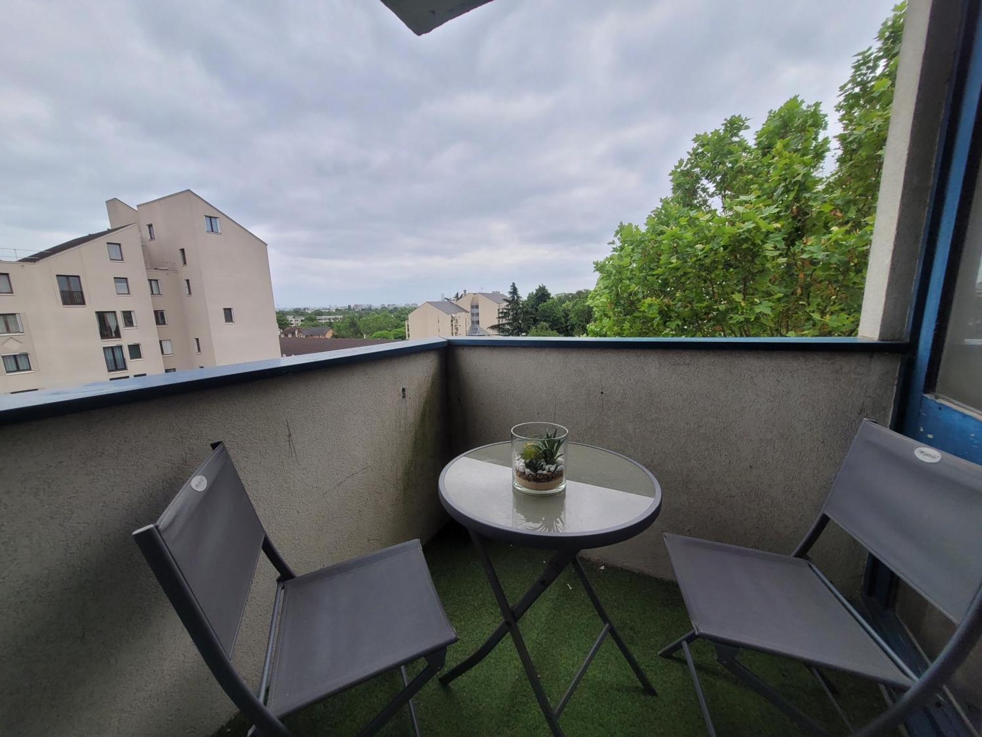 Parisian Retreat Pour 5 Personnes - 12 Min De Paris - Proche Gare Apartment Deuil-la-Barre Екстериор снимка